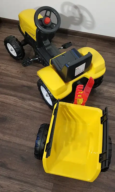 Traktor s vlečkou